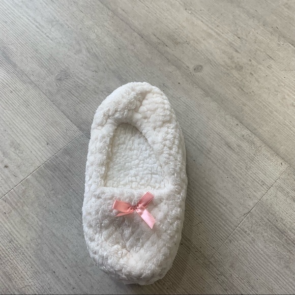 FREE if bundled Cream slipper sock with pink bow NWT - Picture 6 of 8